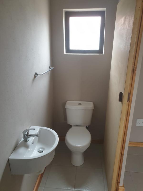 To Let 1 Bedroom Property for Rent in Hagley Western Cape